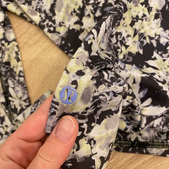 Lululemon joggers - Picture 2 of 4